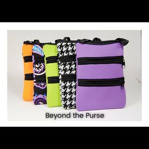 NWT Nupouch Beyond the Purse Sling